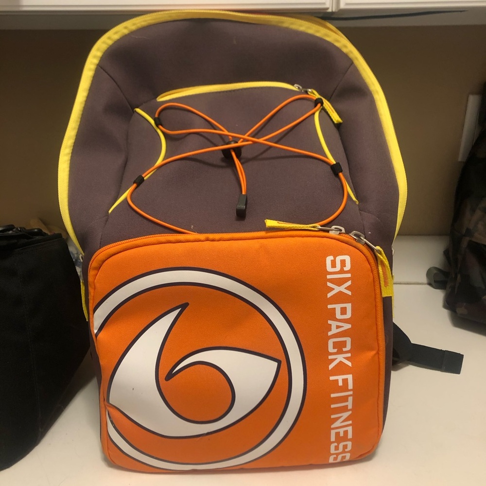 Six pack fitness punchbag